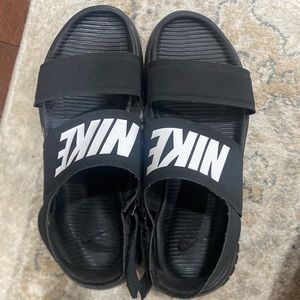 Women’s Tanjun Sandals - size 7